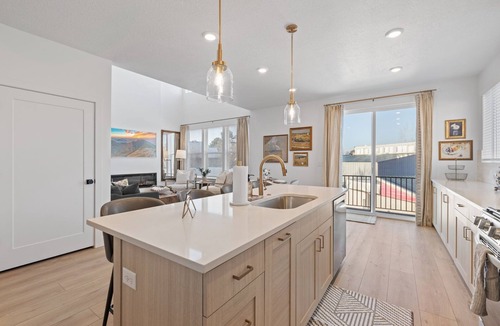 Midvale House | Ski Basecamp Cozy Modern Minutes to Everything