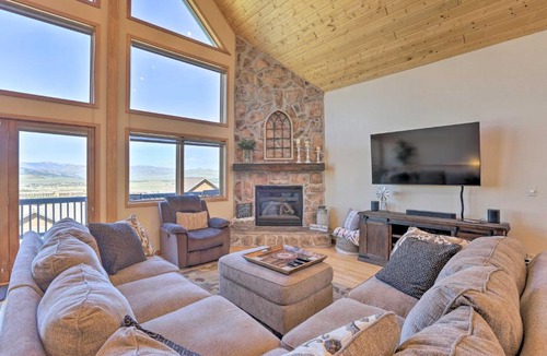 Innsbruck Val Moritz House | Ski + Bike: Home w/Deck & Hot Tub in Granby!