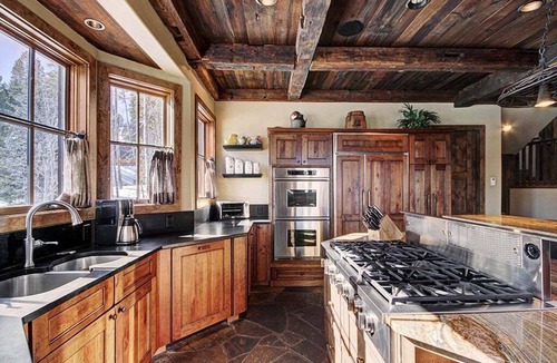 Four O'Clock House | Ski Bridge Lodge-Luxury Private Home-Great Views-Hot Tub!