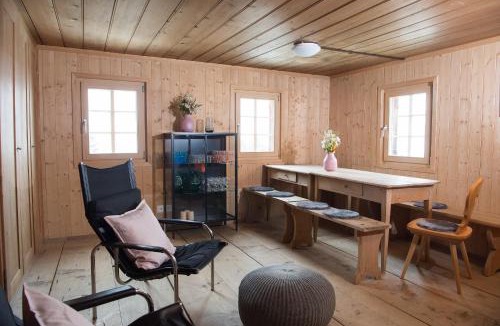 Vaz-Obervaz Ski Chalet | Ski cabin for 10 people right on slopes