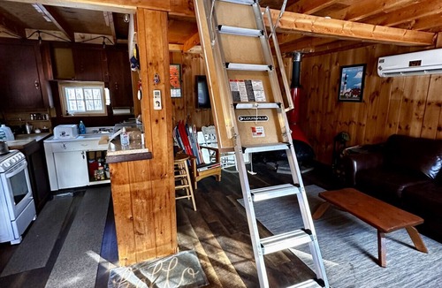 Kingfield Cabin | Ski Camp - Sugarloaf