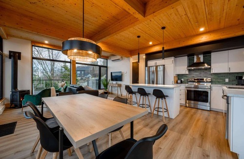 Saint Come Condo | Ski Chalet with Sauna | Mountain | L'Elegant