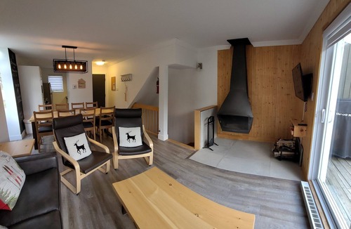 Notre-Dame-Auxiliatrice-de-Buckland Apartment | Ski Condo | Condo Mont du Midi 64