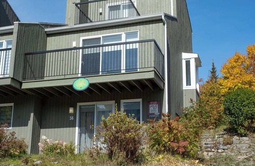 Notre-Dame-Auxiliatrice-de-Buckland Apartment | Ski Condo | Mont du Midi 56