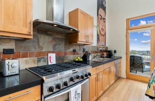 South Capitol Condo | Ski Discounts! Light Modern Railyard View Loft