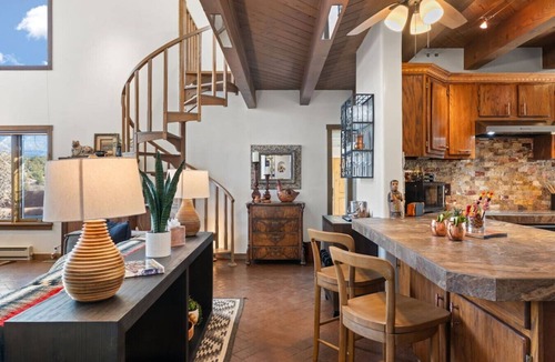 Casas de San Juan House | Ski Discounts! Luxe Escape near Opera | Spa Pool Casita