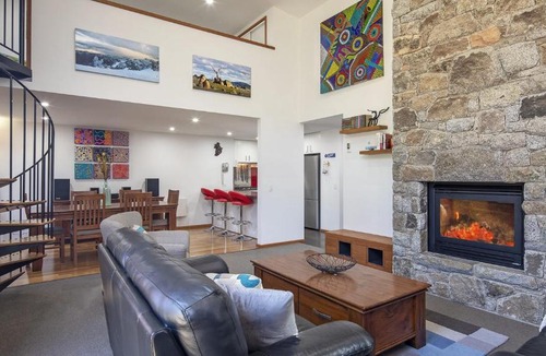 Crackenback House | Ski Fall