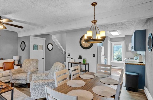 White Haven House | Ski & Golf Retreat: Cozy Townhome in Lake Harmony