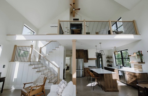 Lutsen House | Ski/Golf/Trails/Winery - Putting Green - Sauna - Foosball - Sleeps 10