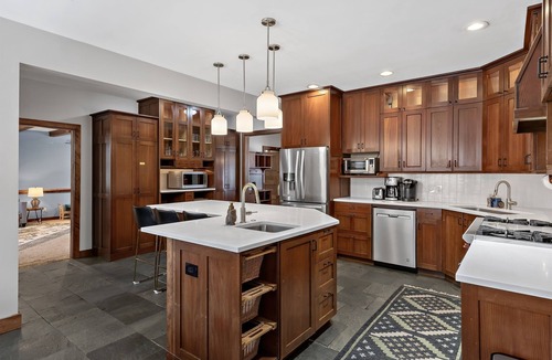 Minerva House | Ski Gore (15 Min) Private Waterfront + Treehouse + Hot Tub