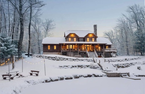 Minerva House | Ski Gore (15 Min) Private Waterfront + Treehouse + Hot Tub