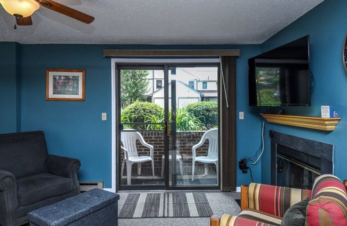 McHenry House | Ski Harbor 40 | Lake Access, Community Pool!