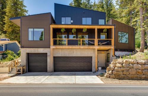 Summit Park Apartment | Ski, Hike & Bike: Modern Park City Studio