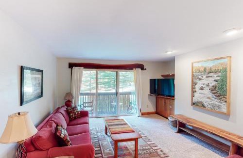 Warren Apartment | Ski Hike Getaway