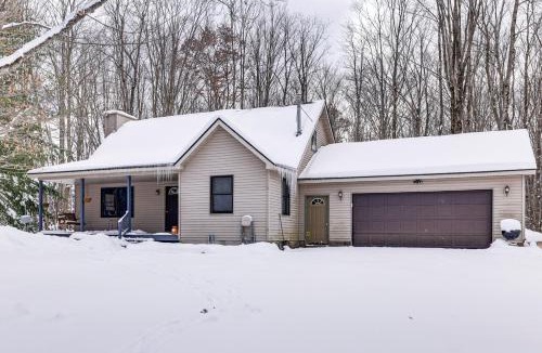 Boon House | Ski, Hike & Ride On-Site: 80-Acre Retreat in Boon
