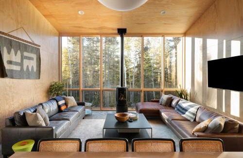 Lutsen Ski Chalet | Ski Hill Cabins and Saunas