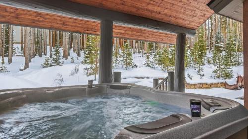 Boulder Ridge House | Ski Hill Sanctuary