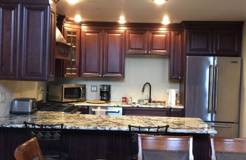 Hunter House | Ski House 1/4 from Slopes