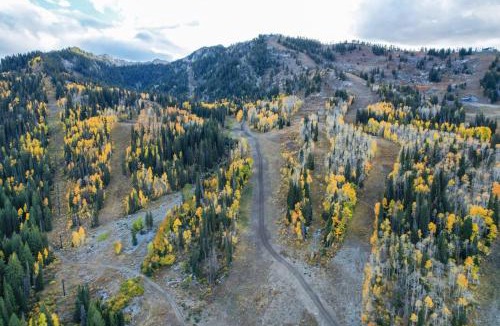 Salt Lake Mountain Resorts House | Ski in and out First Chair