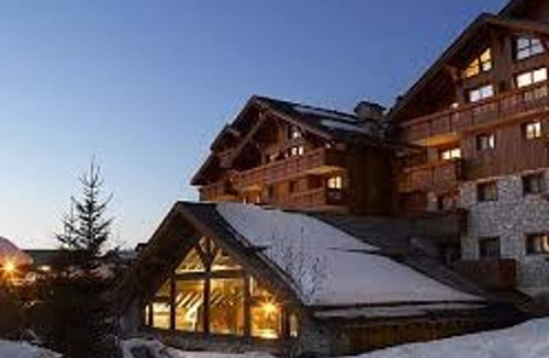 Meribel Village Apartment | Ski-in apartment with pool access and covered parking