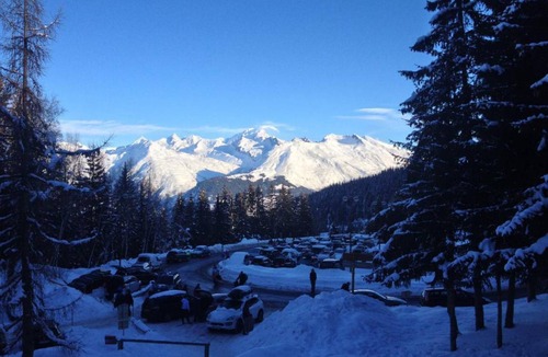 Arc-1800 Apartment | Ski-in/ski-out & foot of the slopes, 14th floor, view mountain, balcony, fireplace or stove, tv