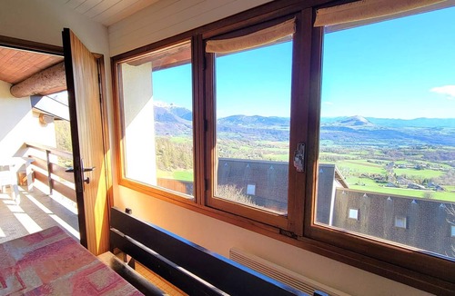Saint-Michel-de-Chaillol Apartment | Ski-In/Ski-Out Apt - 2 Bdrms, Sleeps 4, South-Facing Balcony, Pet-Friendly, Bright Living Area