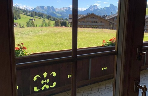 Saanenmoeser Ski Chalet | Ski In Luxury Chalet For Unforgettable Stay