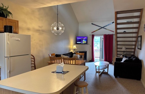 Hunter Condo | Ski in/out 2b2b at Hunter!