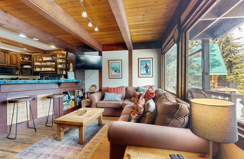 Hyak House | Ski-in/out A-frame duplex with deck, woodstove & firepit
