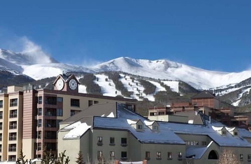 Peak 9 Condo | Ski in/out. By Ski school. 1 blk to Main Street. Hike/Bike in Summer. Fits 6.