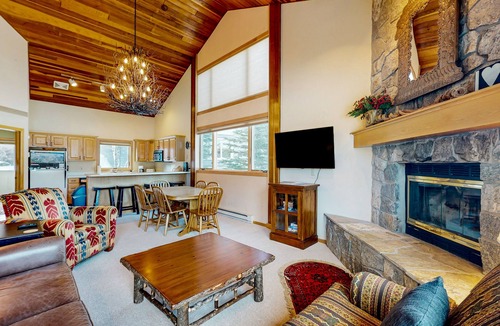 Big Horn Condo | Ski-in/out condo near Lake Levinsky with balcony, ski & mountain views