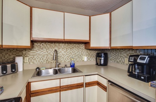 Great Valley Apartment | Ski-in/out & Golf Condo w/A/C at Holiday Valley!