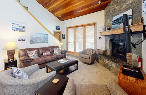 Big Horn House | Ski-in/out townhome - perfectly situated in Big Sky Mountain Village!