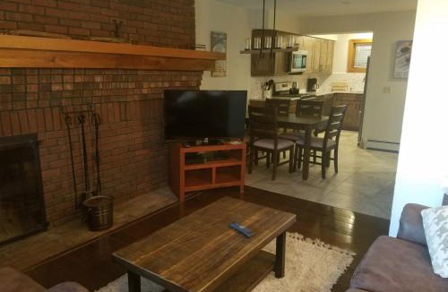 Killington House | Ski In/Out Trailside Townhome