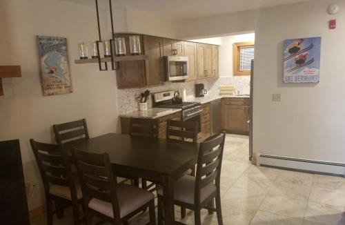 Killington House | Ski In/Out Trailside Townhome