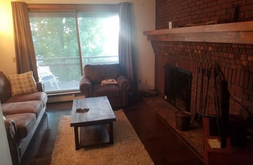 Killington House | Ski In/Out Trailside Townhome