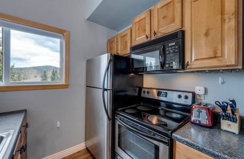Four O'Clock Condo | Ski in/Ski-out 1 bedroom + loft, 2 bath. Pet Friendly!