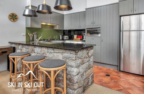 Thredbo Ski Chalet | Ski In Ski Out 16