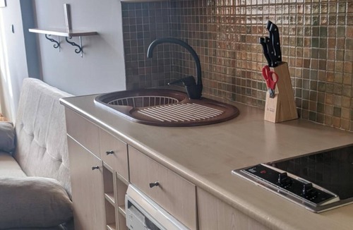 Candanchu Apartment | Ski-in/Ski-out Apartment with Garage in Aisa