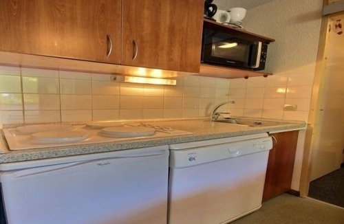 Plagne Soleil Apartment | Ski-in/Ski-out Apartment with Terrace