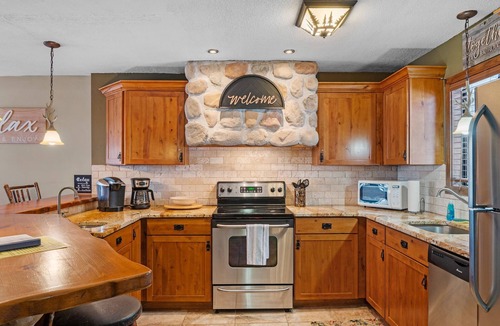 Village at Camelback House | Ski-In/Ski Out Camelback-Indoor Pool-Fireplace-Gym
