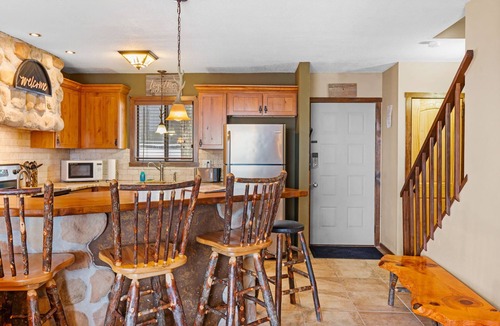 Village at Camelback House | Ski-In/Ski Out Camelback-Indoor Pool-Fireplace-Gym
