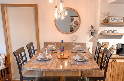 Snowshoe Condo | Ski In Ski out/Indoor & Outdoor Pools & Hot tubs/Luxury condo