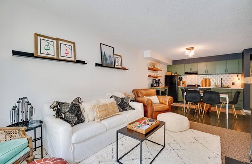 Londonderry Condo | Ski-In/Ski-Out Magic Mountain Condo w/Deck!