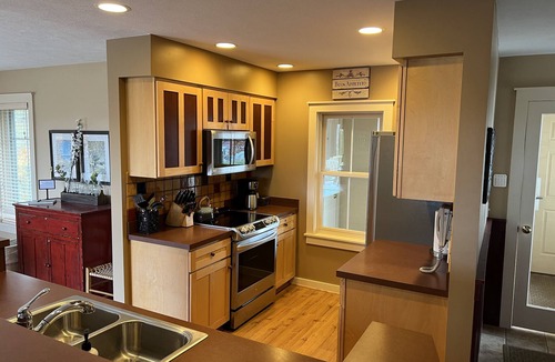 Thompsonville Condo | Ski In/Ski Out Mountain Top Condo at Crystal Mountain