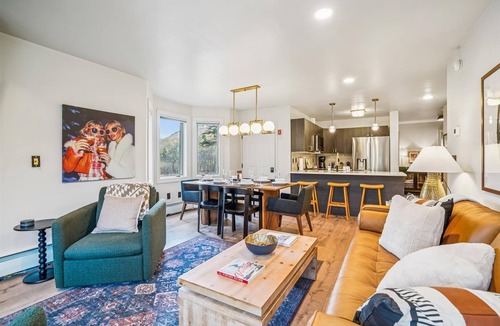 Killington Apartment | Ski In/Ski Out Pico Resort Unit E106: 3BR newly renovated condo