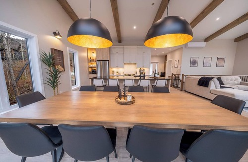 Saint-Philemon Ski Chalet | Ski in - Ski out | SPA & Pool Table | Le Konect