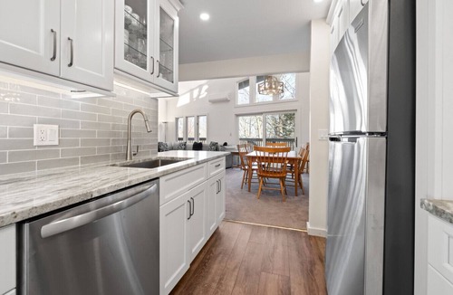 Stratton Mountain Villa | Ski in Ski Out Slopeside with Private Hot Tub
