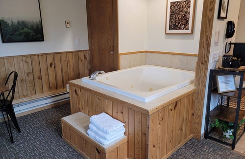 Lutsen Condo | Ski-In/Ski-Out Suite w/Whirlpool, Pool, & Hot Tub on Lutsen Mountain