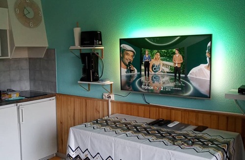 Saint-Jean-dʼAulps Apartment | Ski-in studio with balcony and parking